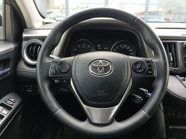 Toyota RAV4 IV (XA40) Рестайлинг с пробегом 2016 года, цена 1 949 000 рублей, 259517 км, внедорожник, Автокод Объявления