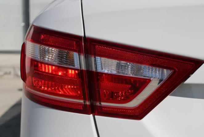 Lada (ВАЗ) Vesta I с пробегом 2017 года, цена 910 000 рублей, 79186 км, седан, Автокод Объявления
