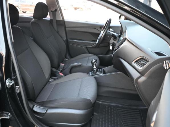 Hyundai Solaris II с пробегом 2017 года, цена 1 159 000 рублей, 119075 км, седан, Автокод Объявления
