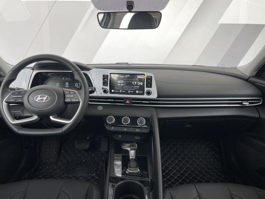 Hyundai Elantra VII (CN7) Рестайлинг Екатеринбург  - изображение 16