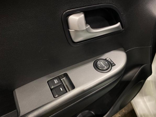 Kia Rio III Рестайлинг с пробегом 2015 года, цена 1 030 000 рублей, 97373 км, хэтчбек, Автокод Объявления
