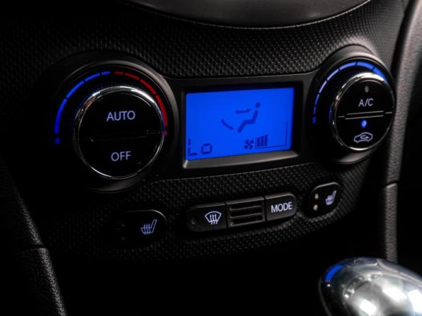 Hyundai Solaris I с пробегом 2013 года, цена 949 000 рублей, 151255 км, хэтчбек, Автокод Объявления