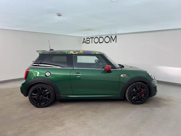 Mini Hatch III (F55/F56) Рестайлинг с пробегом 2020 года, цена 2 790 000 рублей, 54102 км, хэтчбек, Автокод Объявления