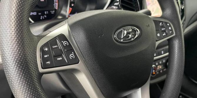 Lada (ВАЗ) Vesta I с пробегом 2018 года, цена 895 000 рублей, 109400 км, седан, Автокод Объявления