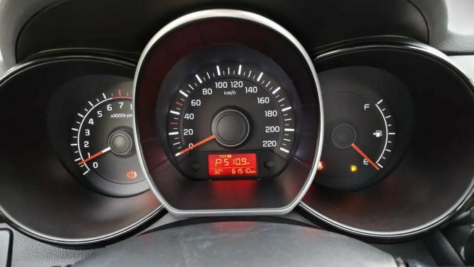 Kia Rio III Рестайлинг с пробегом 2015 года, цена 1 149 900 рублей, 61505 км, седан, Автокод Объявления