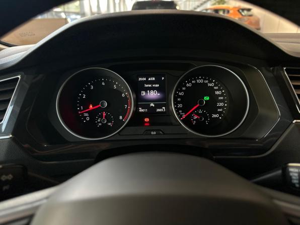 Volkswagen Tiguan II Рестайлинг с пробегом 2022 года, цена 3 460 000 рублей, 49011 км, внедорожник, Автокод Объявления