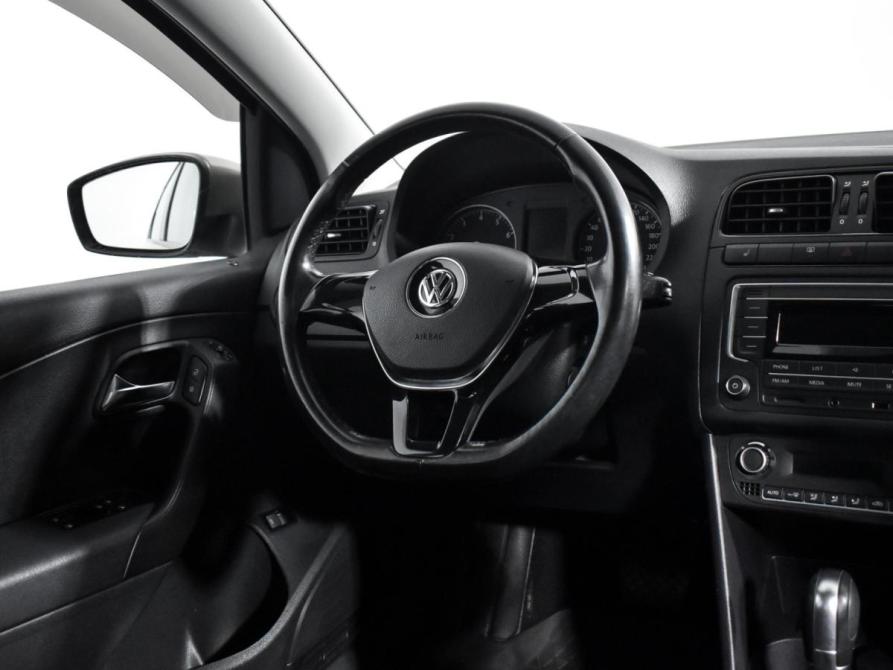Volkswagen Polo V Рестайлинг Санкт-Петербург  - изображение 16