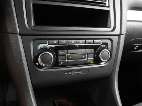 Volkswagen Golf VI с пробегом 2011 года, цена 649 000 рублей, 445887 км, хэтчбек, Автокод Объявления