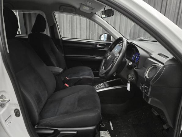 Toyota Corolla XI (E160 E170 E180) с пробегом 2014 года, цена 1 069 000 рублей, 114000 км, универсал, Автокод Объявления