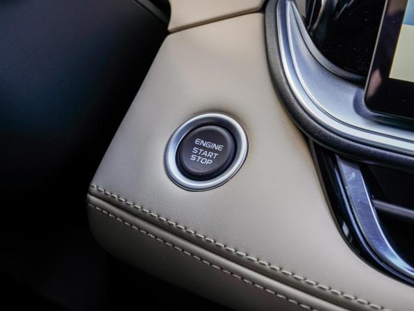 Geely Monjaro I Рестайлинг 2 с пробегом 2025 года, цена 4 098 000 рублей, 51 км, внедорожник, Автокод Объявления