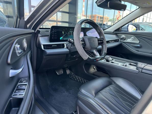 Chery Arrizo 8 с пробегом 2023 года, цена 1 980 000 рублей, 27765 км, седан, Автокод Объявления