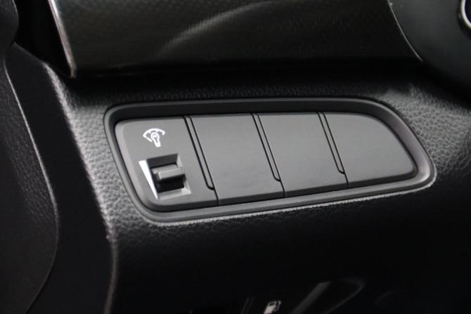 Hyundai Grandeur V с пробегом 2012 года, цена 1 335 350 рублей, 244386 км, седан, Автокод Объявления