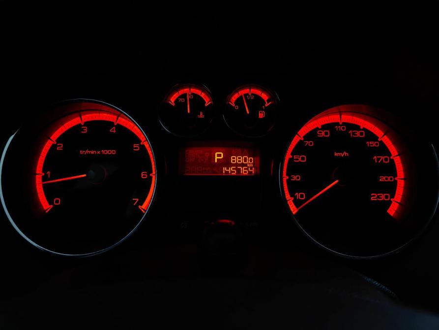 Peugeot 408 I Москва  - изображение 16