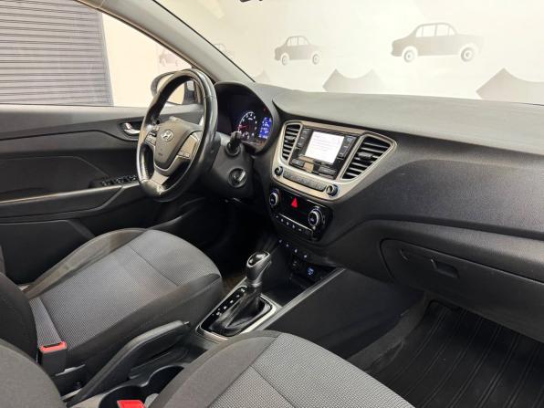Hyundai Solaris II с пробегом 2019 года, цена 1 410 000 рублей, 90639 км, седан, Автокод Объявления