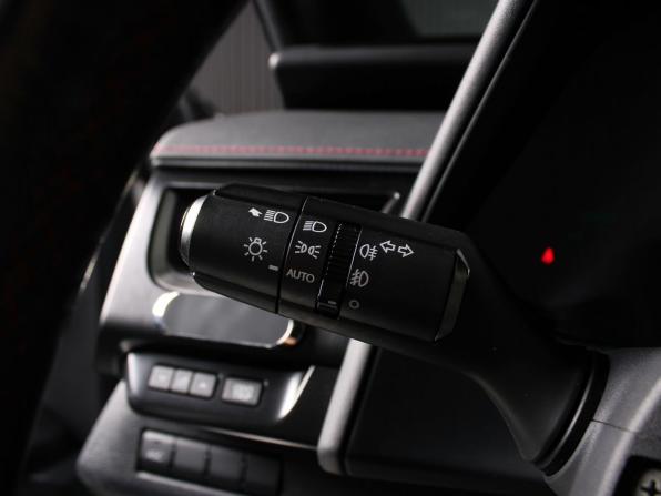 Lexus UX I с пробегом 2019 года, цена 3 049 000 рублей, 130086 км, внедорожник, Автокод Объявления