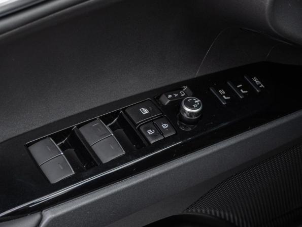 Toyota Camry IX (XV80) China Market с пробегом 2026 года, цена 4 240 000 рублей, 31 км, седан, Автокод Объявления