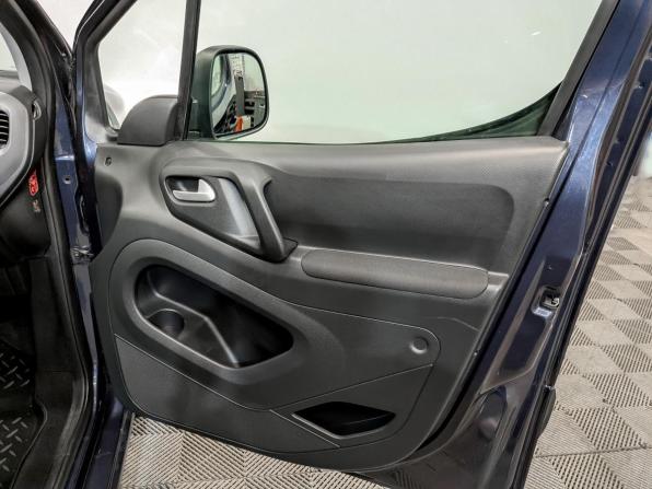 Opel Combo PCMA с пробегом 2021 года, цена 2 300 000 рублей, 18363 км, компактвэн, Автокод Объявления