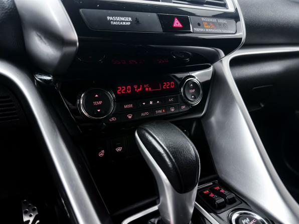 Mitsubishi Eclipse Cross I с пробегом 2019 года, цена 1 949 000 рублей, 82776 км, внедорожник, Автокод Объявления