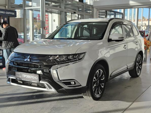 Mitsubishi Outlander III Рестайлинг 3 с пробегом 2022 года, цена 3 157 000 рублей, 57798 км, внедорожник, Автокод Объявления