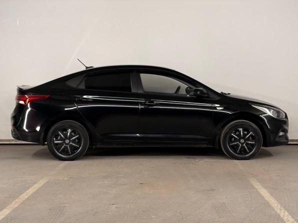 Hyundai Solaris II с пробегом 2017 года, цена 999 000 рублей, 226881 км, седан, Автокод Объявления