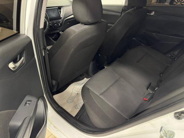 Hyundai Solaris II с пробегом 2019 года, цена 699 000 рублей, 72817 км, седан, Автокод Объявления