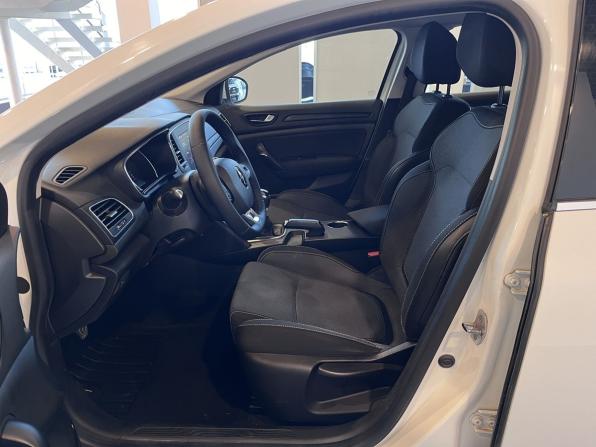 Renault Megane IV с пробегом 2018 года, цена 1 397 000 рублей, 144860 км, универсал, Автокод Объявления