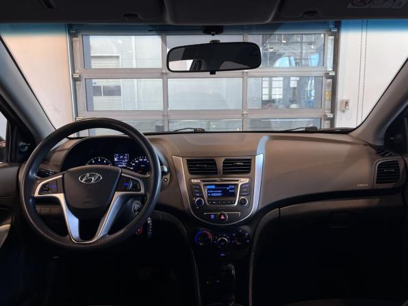Hyundai Solaris I Рестайлинг с пробегом 2016 года, цена 1 336 000 рублей, 106000 км, седан, Автокод Объявления