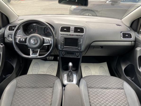 Volkswagen Polo V Рестайлинг с пробегом 2018 года, цена 1 280 000 рублей, 115000 км, седан, Автокод Объявления