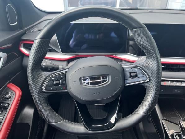 Geely Coolray I Рестайлинг с пробегом 2023 года, цена 2 150 000 рублей, 40121 км, внедорожник, Автокод Объявления
