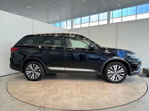 Mitsubishi Outlander III Рестайлинг 3 с пробегом 2020 года, цена 2 300 000 рублей, 65417 км, внедорожник, Автокод Объявления