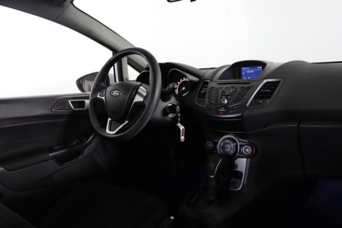 Ford Fiesta Mk6 Рестайлинг с пробегом 2015 года, цена 649 990 рублей, 148893 км, седан, Автокод Объявления