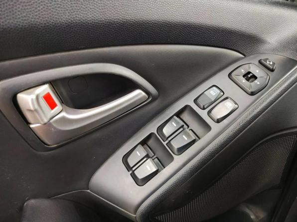 Hyundai ix35 I с пробегом 2013 года, цена 1 290 000 рублей, 156352 км, внедорожник, Автокод Объявления