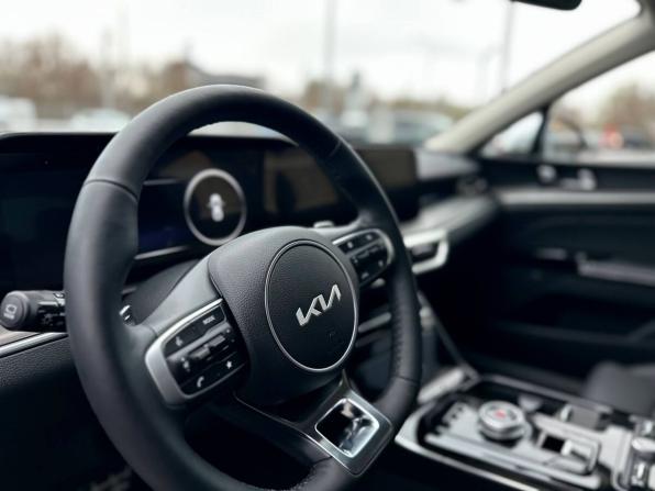 Новый Kia K5 III 2024 года, цена 4 530 000 рублей, седан, Автокод Объявления