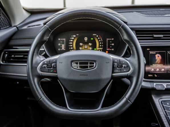 Geely Atlas Pro с пробегом 2022 года, цена 1 798 000 рублей, 83445 км, внедорожник, Автокод Объявления