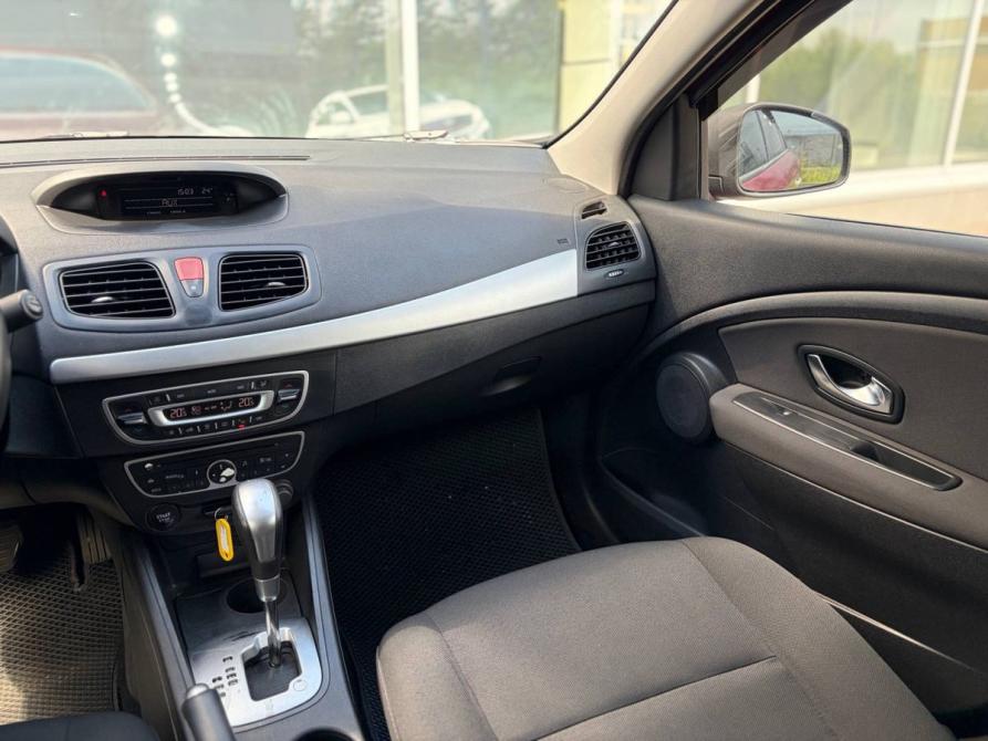 Renault Fluence I Санкт-Петербург  - изображение 7