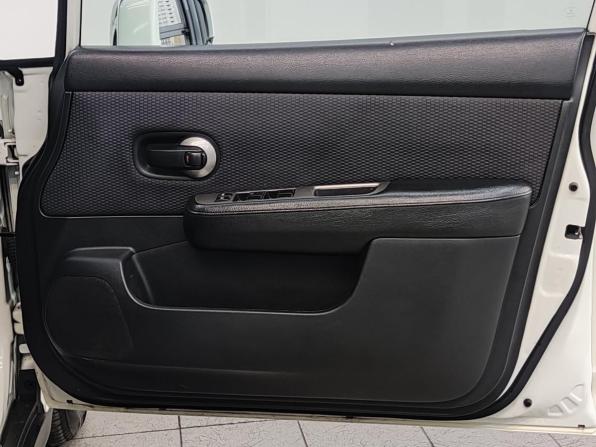 Nissan Tiida I с пробегом 2006 года, цена 480 000 рублей, 328557 км, хэтчбек, Автокод Объявления