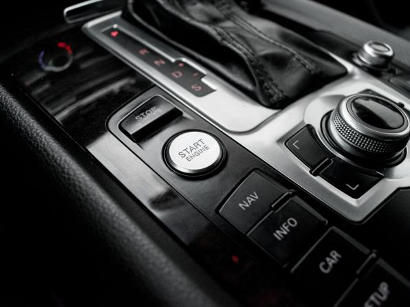 Audi Q7 I (4L) Рестайлинг с пробегом 2014 года, цена 2 000 000 рублей, 308755 км, внедорожник, Автокод Объявления
