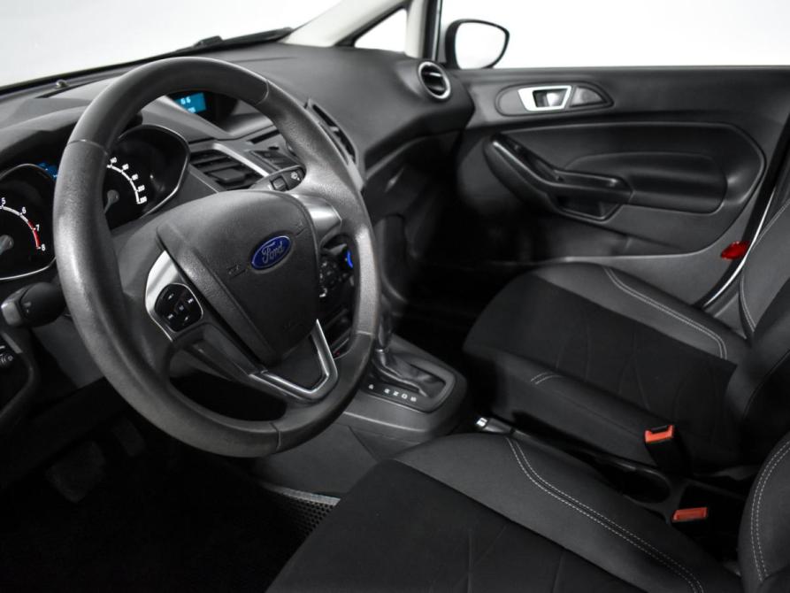 Ford Fiesta Mk6 Рестайлинг Санкт-Петербург  - изображение 9