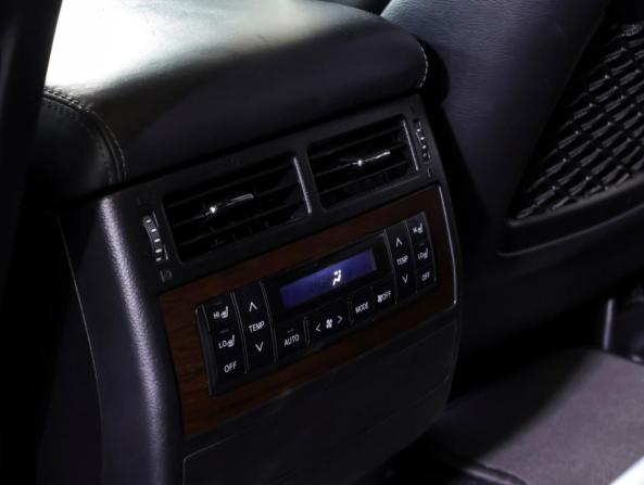 Toyota Land Cruiser 200 Series Рестайлинг 2 с пробегом 2017 года, цена 6 590 000 рублей, 163000 км, внедорожник, Автокод Объявления