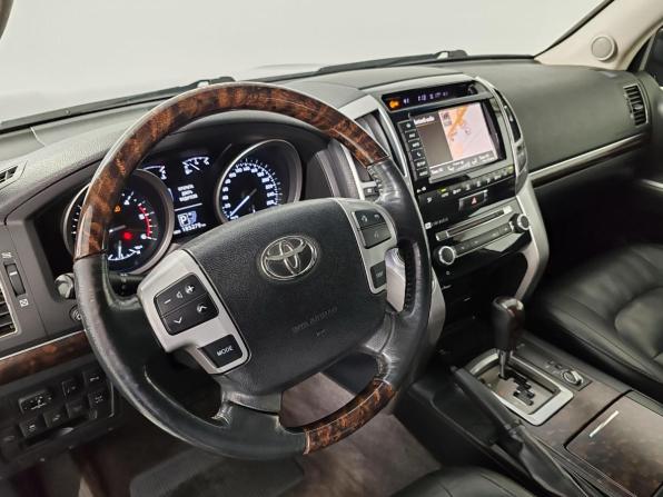 Toyota Land Cruiser 200 Series Рестайлинг 1 с пробегом 2015 года, цена 4 520 000 рублей, 185277 км, внедорожник, Автокод Объявления