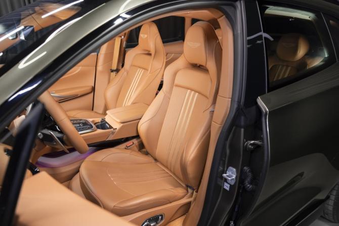 Новый Aston Martin DBX I 2025 года, цена 44 020 100 рублей, внедорожник, Автокод Объявления
