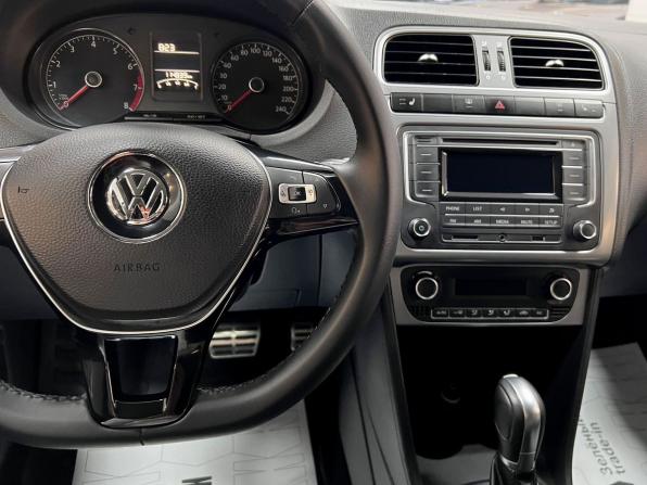 Volkswagen Polo V Рестайлинг с пробегом 2016 года, цена 1 215 000 рублей, 114839 км, седан, Автокод Объявления