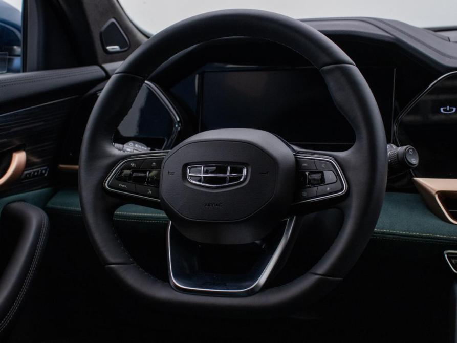 Geely Monjaro I Москва  - изображение 16