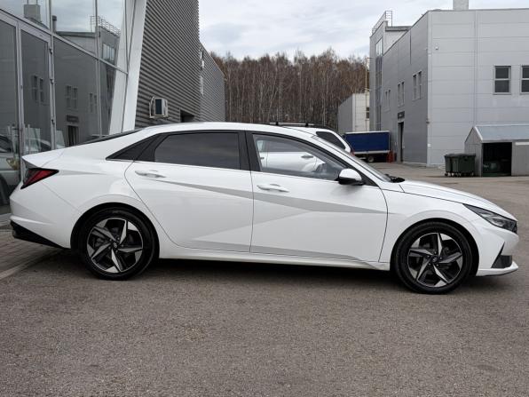 Hyundai Elantra VII (CN7) с пробегом 2022 года, цена 1 999 000 рублей, 90000 км, седан, Автокод Объявления