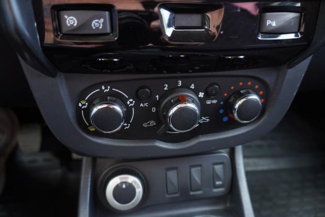 Renault Duster I Рестайлинг с пробегом 2017 года, цена 1 170 000 рублей, 221280 км, внедорожник, Автокод Объявления