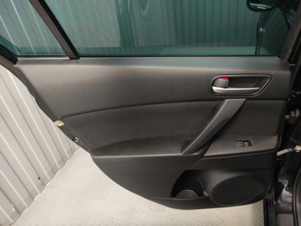 Mazda 3 II (BL) Рестайлинг с пробегом 2011 года, цена 965 000 рублей, 113000 км, седан, Автокод Объявления