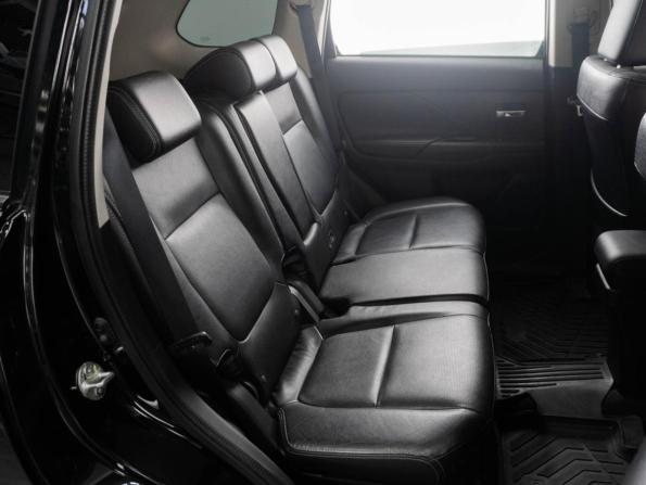 Mitsubishi Outlander III Рестайлинг 2 с пробегом 2016 года, цена 1 899 000 рублей, 131891 км, внедорожник, Автокод Объявления