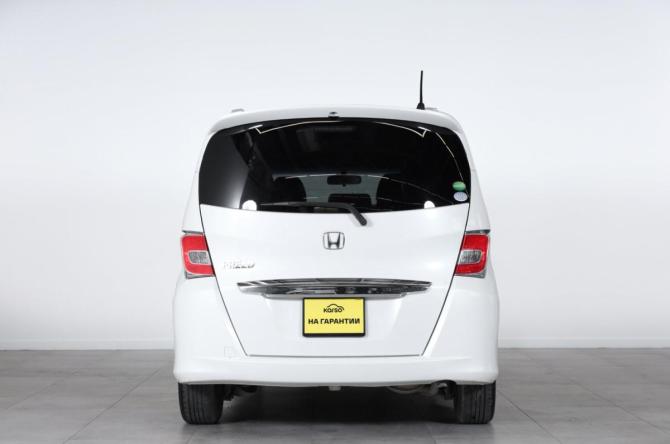 Honda Freed I Рестайлинг с пробегом 2014 года, цена 1 349 000 рублей, 135000 км, компактвэн, Автокод Объявления
