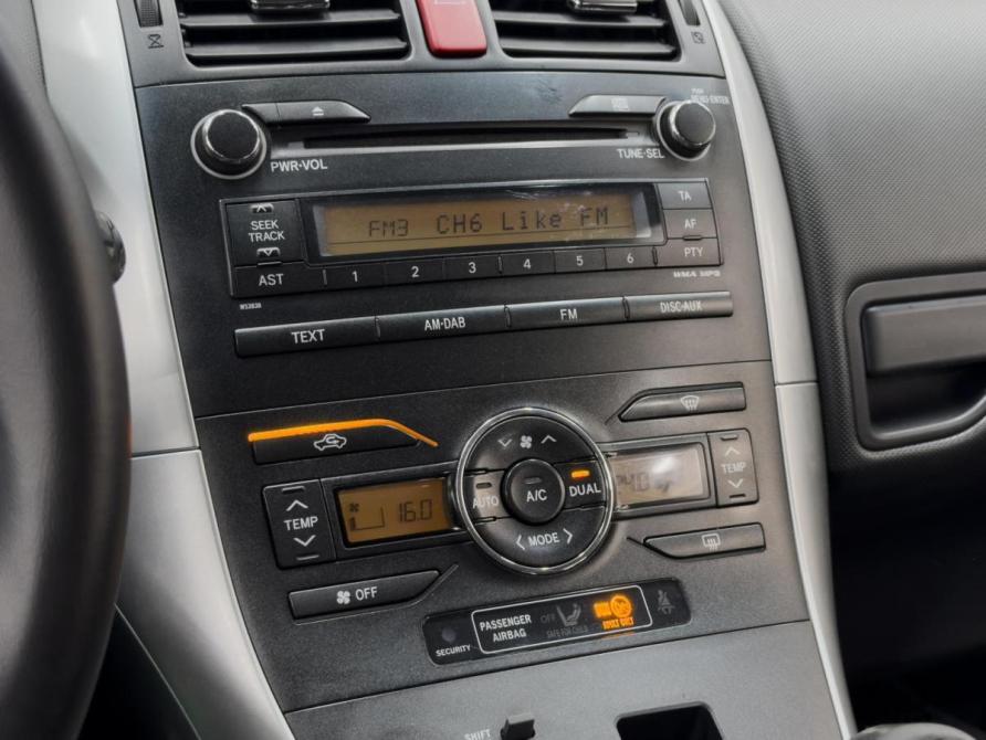 Toyota Auris I Рестайлинг Ростов-на-Дону  - изображение 12