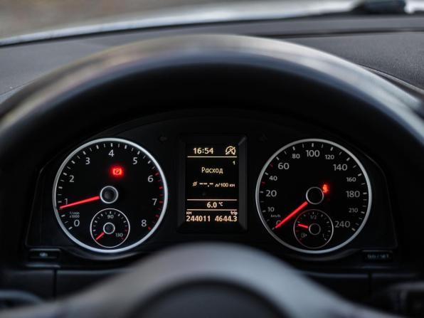 Volkswagen Tiguan I Рестайлинг с пробегом 2011 года, цена 765 000 рублей, 244008 км, внедорожник, Автокод Объявления